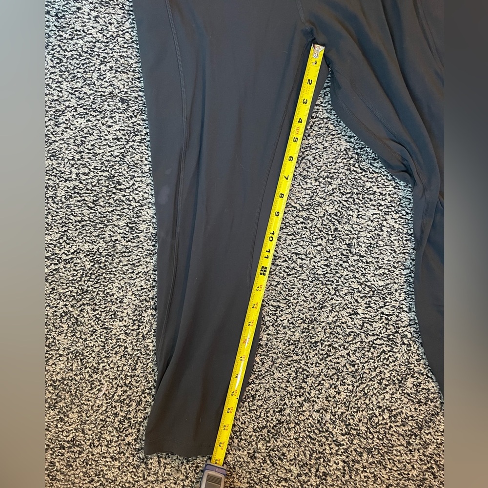 Lululemon Cropped Charcoal Grey Align Legging Size 12 -J - Picture 6 of 6